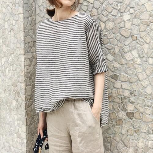 2020 summer new womens large round neck cotton and linen horizontal stripe art loose linen middle sleeve shirt