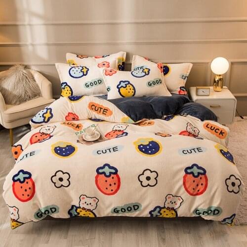 Sweetheart Strawberry Fruit Coral Velvet Warm and Comfortable Velvet Home Textile Duvet Cover Four-piece Set