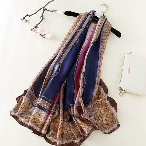 Europe and America Emulates Real Silk Scarf letter Chain Silk Towel High-Quality Goods Bask In Shawl Female Kerchief Hijab Hood