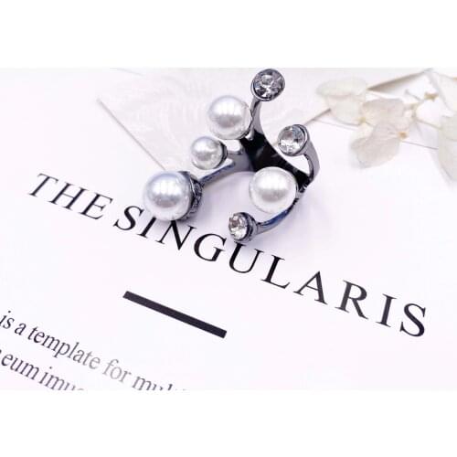Elegant Retro Oversize Multi Pearl Ring for Women Crystal from Austrian Shiny Rhinestone Irregular Charm Ring Wedding Jewelry