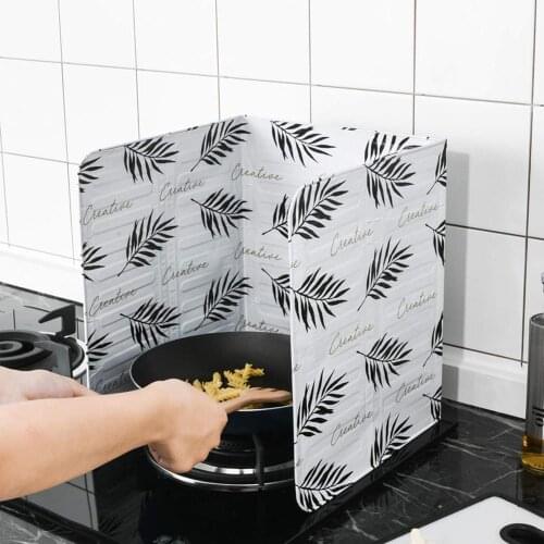 Wall Oil Splash Guard Gas Stove Aluminum Foil Nordic Style Oil Baffle Kitchen Splash-proof Grease Insulation Board Kitchenware