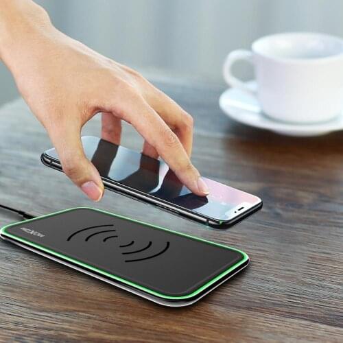 MOXOM Qi Wireless Charger for iPhone X Xs MAX XR 8 plus Fast Charging for Samsung S8 S9 Plus Note 9 8 USB Phone Charger Pad