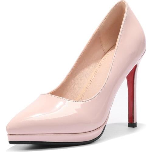 In the spring of 2018 the new fine with ultra-high with elegant temperament sexy shallow mouth