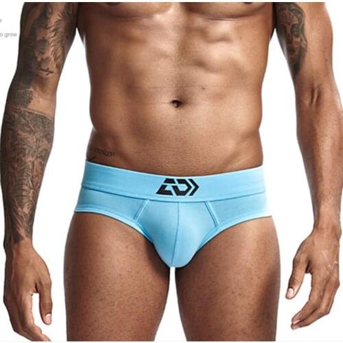 Mid-waist Cotton Sexy Mans Briefs Highstretch Comfortable Solid Color Mens Breathable Bikini Mens Underwear Top