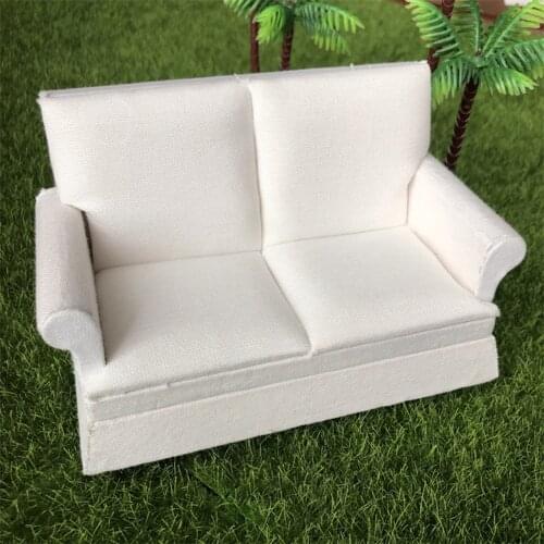 Miniature Dollhouse Sofa 1/12 Scale Mini Dollhouse Furniture 12.7x6.4x7.8cm