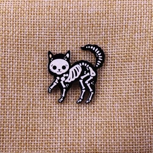 Cat enamel pin with glitter