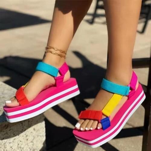 Summer Shoes Woman Flat Platform Sandals Women Soft Leather Casual Open Toe Gladiator Wedges Women Shoes Thick Bottom Shoes 2021