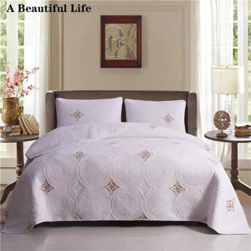 Luxury White European 100% Cotton High Quality Comfortable Embroidery Blanket Bedspread Bed Cover Bed Sheet Bed Skirt Pillowcase