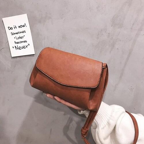 Womens bag 2021 autumn and winter new Korean fashion single shoulder bag simple retro soft leather solid color messenger bag