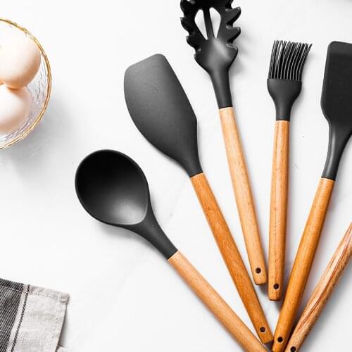 Silicone Cooking Utensils Non-stick Spatula Shovel Spoon Brush Wooden Handle Cooking Tools Kitchen Gadget 1PC