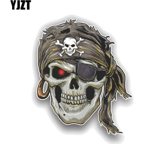 YJZT 11.7CM*14.2CM Reflective Funny Pirate Skull Car Sticker Personality Decal PVC 6-0153
