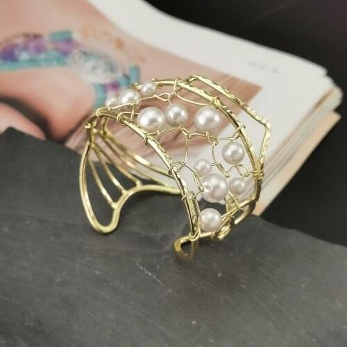 Fish Design Bracelets Bangles For Women Handmade Imitation Pearl Alloy Animal Bracelet Cuff Fashion Jewelry 2021UKEN
