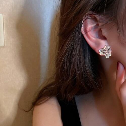 Sweet Cute Small Flower Crystal Stud Earrings Korean Fashion Romantic Vintage Earring for Women Elegant Wedding Party Jewelry