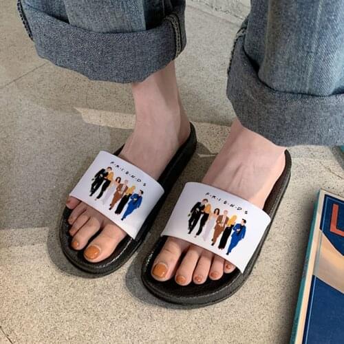 2021 Women slippers friends TV show Pattern Soft Sole Flip Flops Ladies Beach Flat Slides Home Anti-slip Slippers Plus Size 41