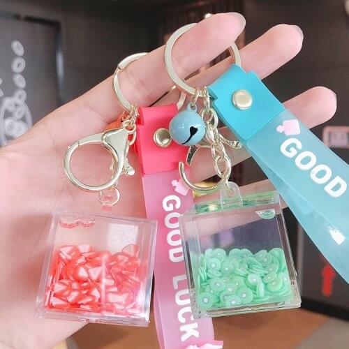 Creative Fruit Kiwi Strawberry Grape Key Chains Liquid Quicksand Floating Acrylic Keychain Men Women Bag Car Pendant Key Ring