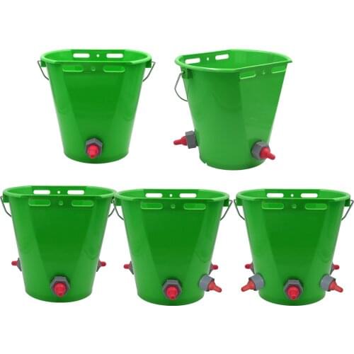 8L Lamb Milk Bucket Milk Feeding Bucket with Pacifiers Animal Feeding Pot for Cattle Horses Goat Cow Sheep Lamb Livestock Green
