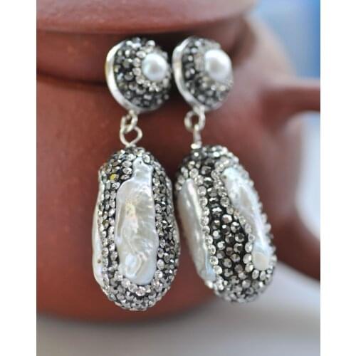 P7069 27mm White Biwa Pearl Inlay CZ Dangle Earring