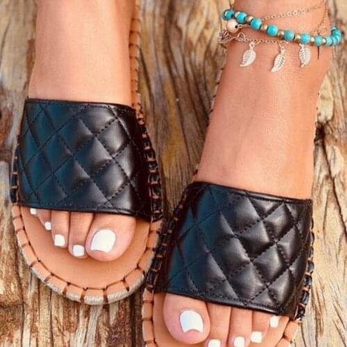 Womens Slippers Soft Flat Slippers Summer Sandals Fashion Retro Slipper Women Casual Comfort Beach Shoes Female 2021 New Slides