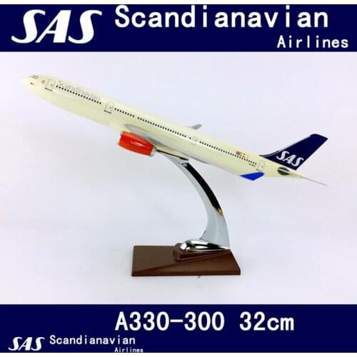 Scandianavian Airlines Airplane 32cm Airbus A330-300 Big SAS Model Toys Aircraft Diecast Plastic Alloy Plane Collection Toys
