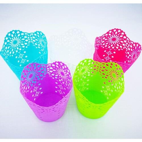 Plastic Pen Holder Desktop Hollow Flower Pen Holder Bucket Box Makeup Brush Pencil Storage Bucket Storage Case For office school
