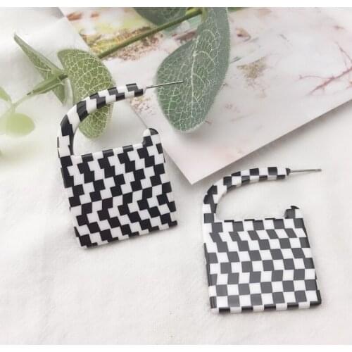 Net red Earrings mosaic all-around fashion temperament personality cold wind in Europe, America, Japan and South Korea