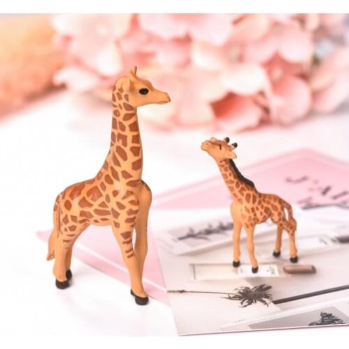 2pcs Artificial Mini Sika Deer Giraffe Fairy Garden Miniatures Gnomes Moss Terrariums Resin Crafts Figurines Stand Table