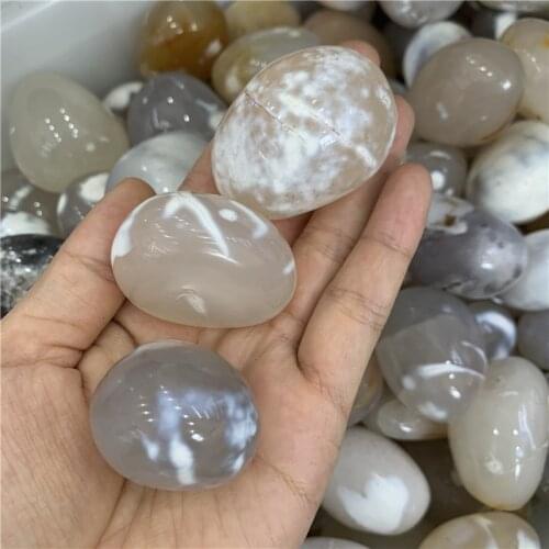 Wholesale 1000g natural white agate polished gemstone reiki healing crystals irregular tumbled palm stone for home decoration