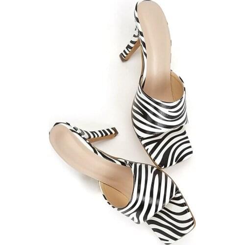 The New 2020 European and American Fashion Slippers Zebra-Print Slippers