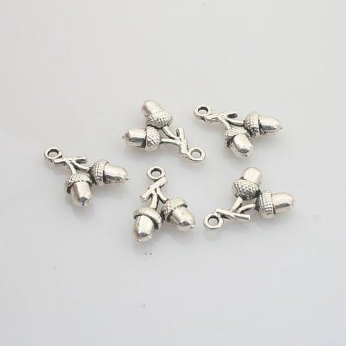 20pcs Tibetan Silver acorns charm X0049