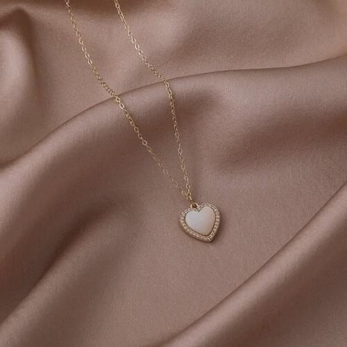 U-Magical Korean Fashion Gold Metal White Shell Love Heart Pendant Necklace for Women Rhinestone Chokers Necklace Jewellery