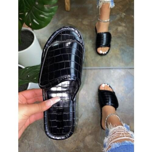 2020 Summer New Beach Shoes Outdoor Open Toe Flat Sandals Platform Casual Slippers Solid Color Fashion Large Size 42