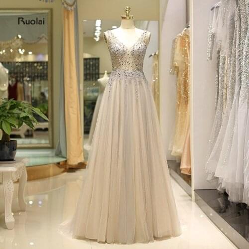 Robe de soiree Luxury Evening Dresses Long 2018 Heavy Beaded V Neck Tulle Evening Gowns For Women Formal Party Dresses