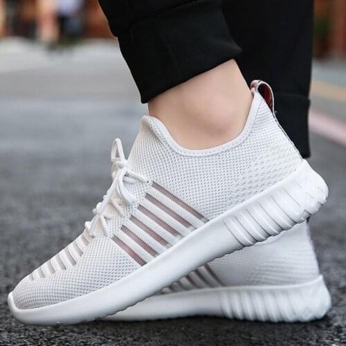 Men Sneakers Breathable Air Mesh Outdoor Sport Shoes Spring Autumn Super Light Flats Training Running Shoes Zapatos De Hombre