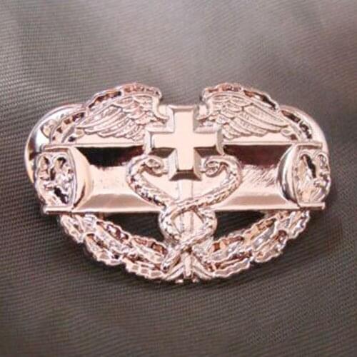 US Army Combat Medical Medic Metal Badge 1st Award Wings Cross Cap Pin Brooch