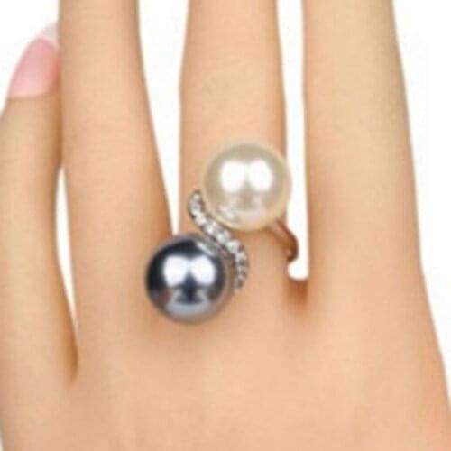 Double Color Simulated Pearl Rings For Women Shinning Rhinestones Wide Alloy Band Statement Ring Fashion Jewelry