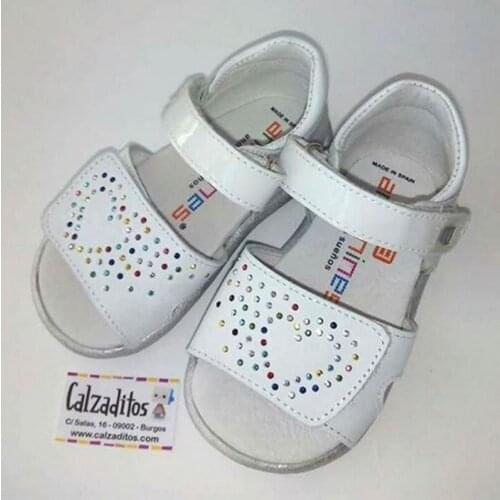 Nubuck leather and patent leather sandals, white, by Andanines