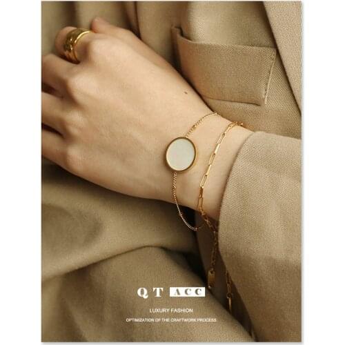 Womens Hand Bracelets Vintage Round Shape Shell Charm Simple Beads Chain Adjustable Extension Link Career Female Party Jewelry