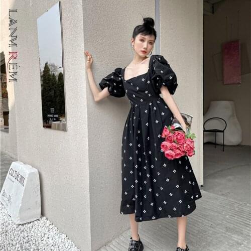 LANMREM Womens Flower Embroidery Long Dress New Square Collar Lantern Sleeves Loose Fit Fashion Trend Spring Autumn 2021 2E1238