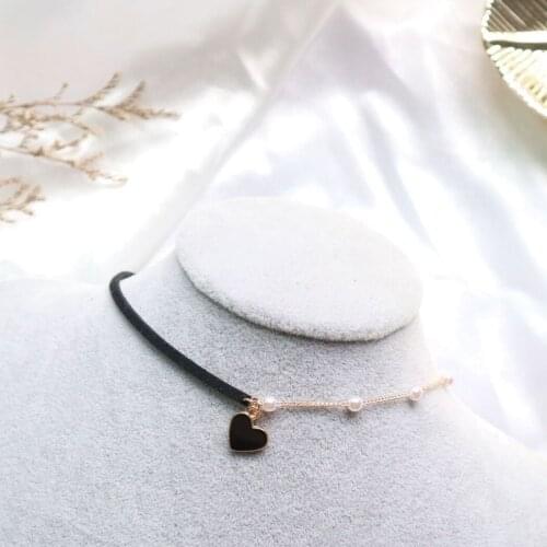 Womens Girls Fake Pearl Choker Decorative Heart Shape Charm Necklace Clavicle Necklace for Valentine Jewelry Accessories