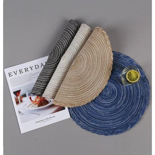 Round Braided Placemat 15 Inches Natural Hot Insulation Tablemat Retro Bordered Table Mat for Kitchen