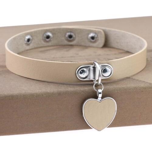 Hippie Simple Chic Tan Grey Ivory Yellow Beige Leather Ban Heart Pendant Charm Button Adjustable Choker Necklace Women collier