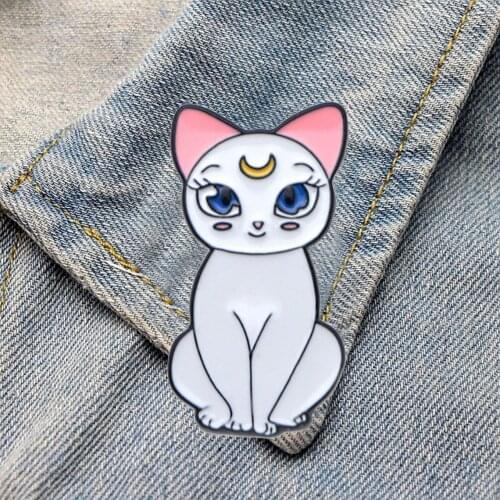 DZ447 Moon Cats Anime Enamel Pins Custom Brooches Lapel Badge Jewelry For Friends Kids Gift