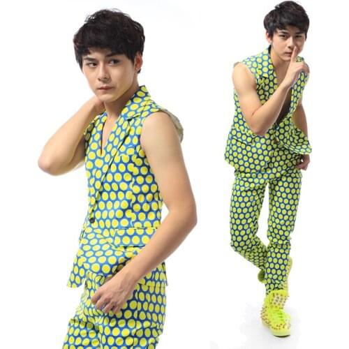 New Fashion Male Polka Dot Slim Suit Vest Mens clothing costume Party show Stage suit vest performance wear