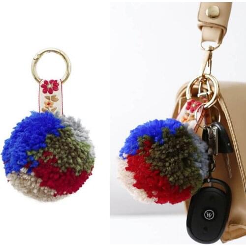 New Tie Dye Large Pom Pom Keychain Colorful Woollen Furry Ball Key Rings for Women Bag Accessories Christmas Gifts Wholesale