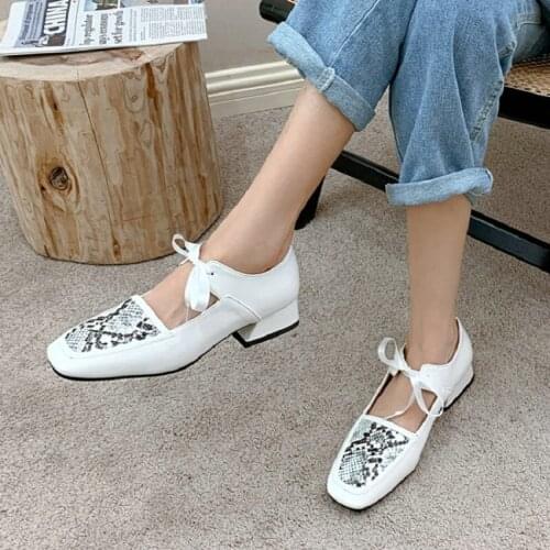 Sianie Tianie 2021 Fashion Spring Chunky Middle Heels Bowtie Knot Womens Mary Janes Pumps Big Size 45 46 33 Chic Woman Pumps