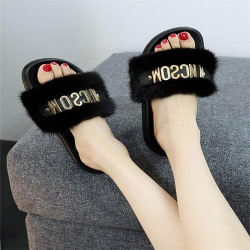 New Arrivals Girls Luxury Fluffy Fur Slippers Ladies Indoor Furry Mink Fur Slippers Womens Amazing Plush Fur Slippers Wholesale