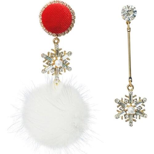 2020 New Snowflake Shape Women Earrings Rhinestone Pom Pendant Dangle Earrings For Christmas Jewelry Women Drop Earring