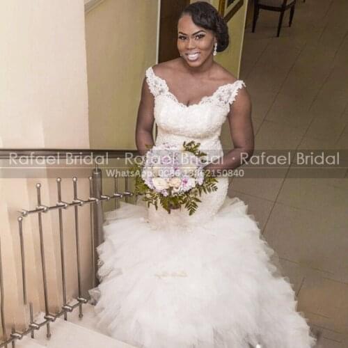 Sexy Plunging Neck Wedding Dress White Lace Appliques Beads Long Tiered Puffy Mermaid Sleeveless Women Dresses Bridal Gown