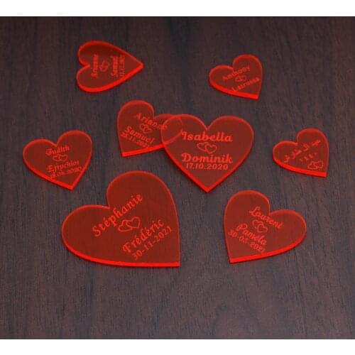 50 Pieces Personalized Engraved Acrylic Red Clear Love Heart Gift Tags Wedding Party Table Confetti Decor Centerpieces Favors
