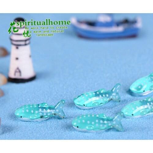 ZOCDOU 1 Piece Blue Shark Fish Ocean Sea Hawaii Goldfish Whale Australia Dolphin Model Small Figurine Crafts DIY Desk Ornament